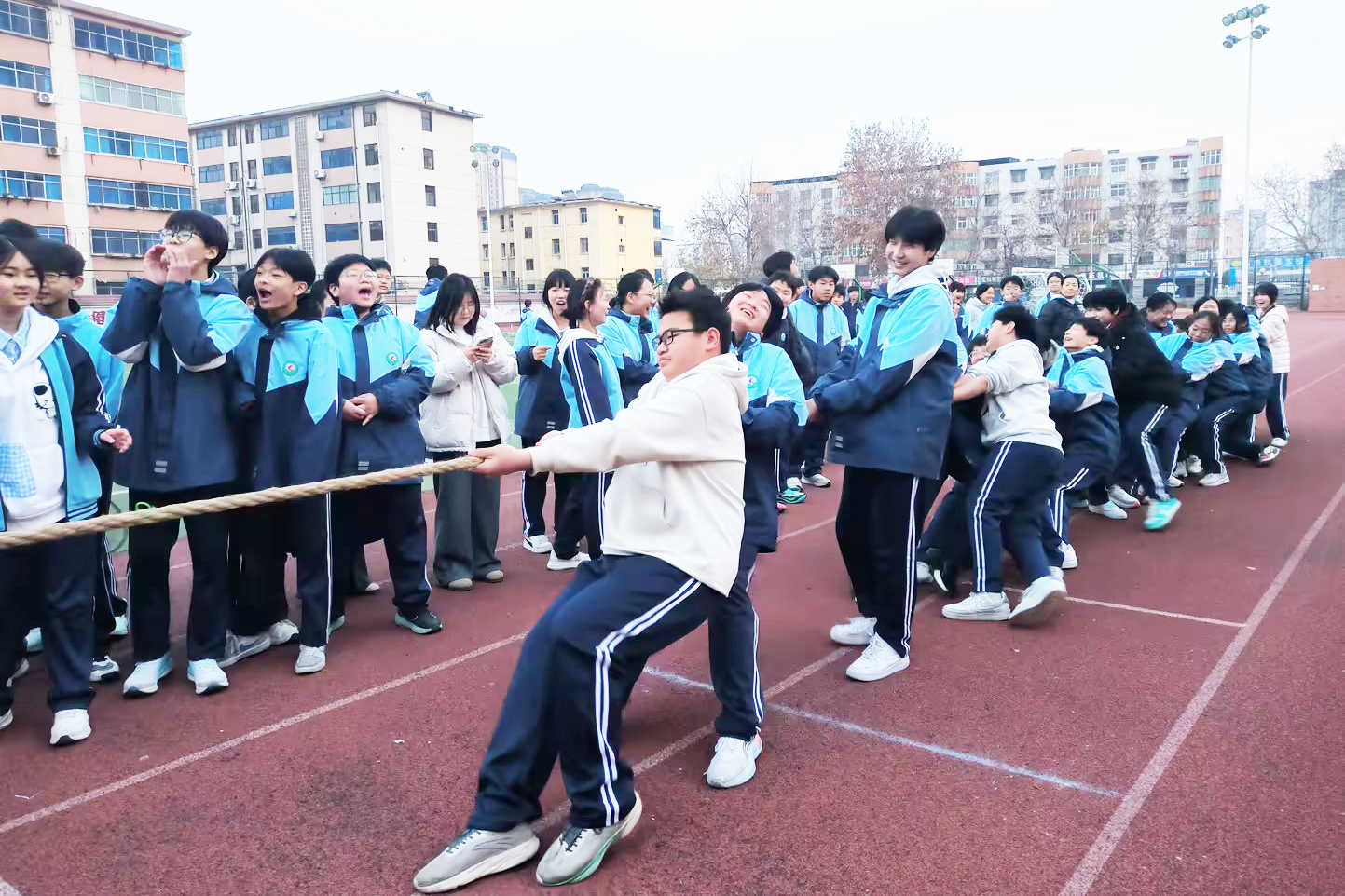 拔河比赛.jpg