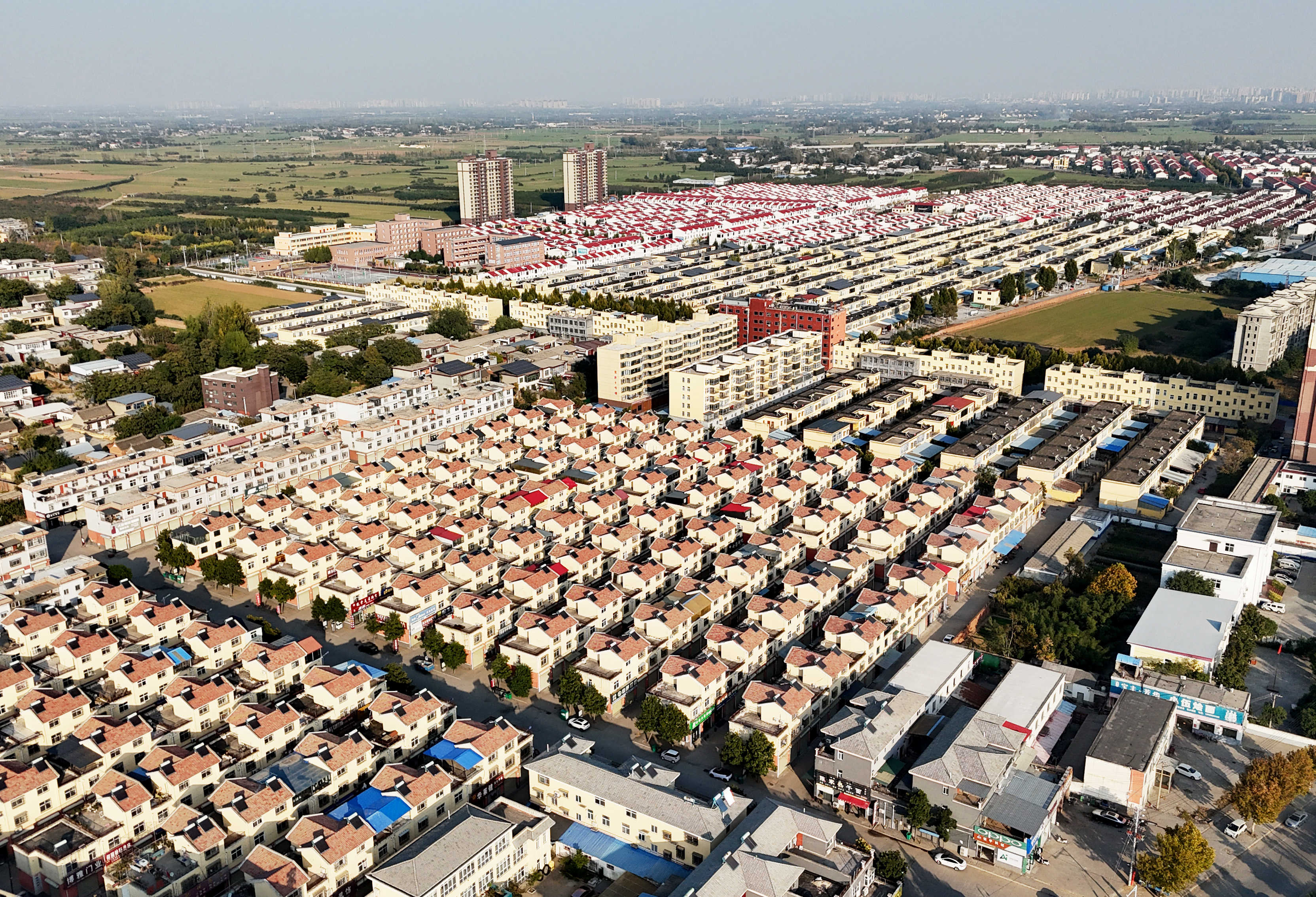 俯瞰灵井镇城乡融合发展 乔利峰 摄影.jpg